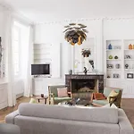 Intendance Beautiful Daire Bordeaux
