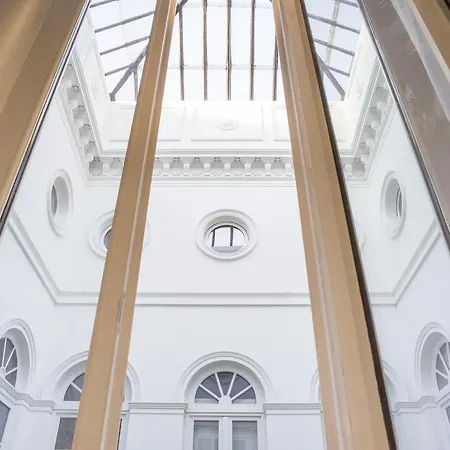 Intendance Beautiful